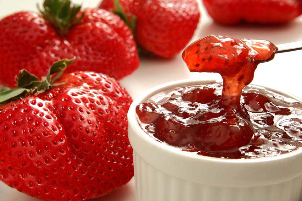 Use stevia for this easy to make sugar-free version of strawberry preserves.